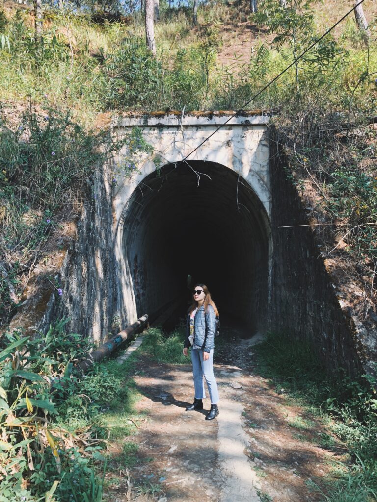 Đường hầm xe lửa Dran